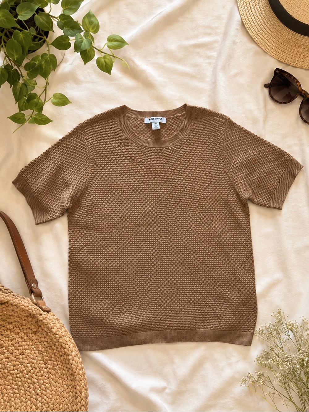 🤎NWOT Nine West Light Khaki Textured Knit Short Sleeve Sweater Size M🤎